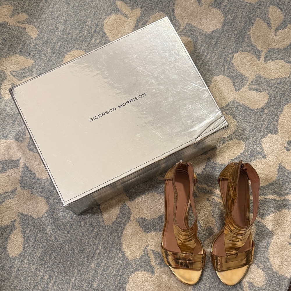 Sigerson Morrison Metallic Gold Heels